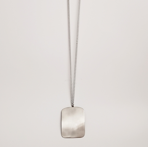 Beautiful Abalone Shell Pendant On Silver Tone Necklace - Picture 8 of 10